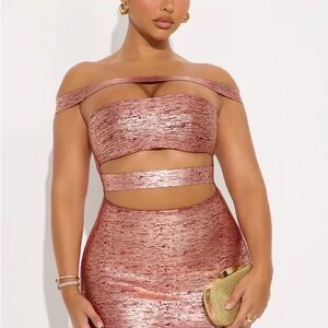 Rose Metallic Two-Piece Cutout Set